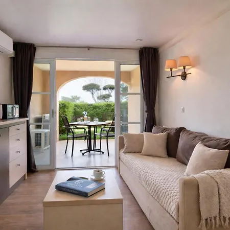 2 Pieces Climatise Terrasse Et Jardin Bella Cap Esterel Raphael * Saint-Raphael (Var)
